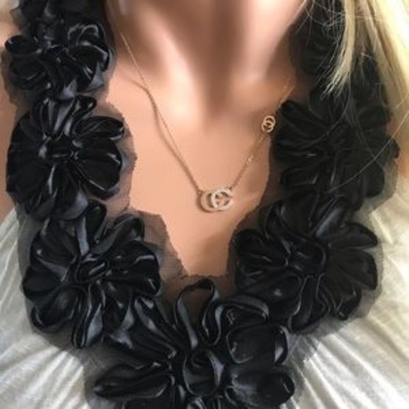 Gorgeous INC Top - Picture 3 of 5